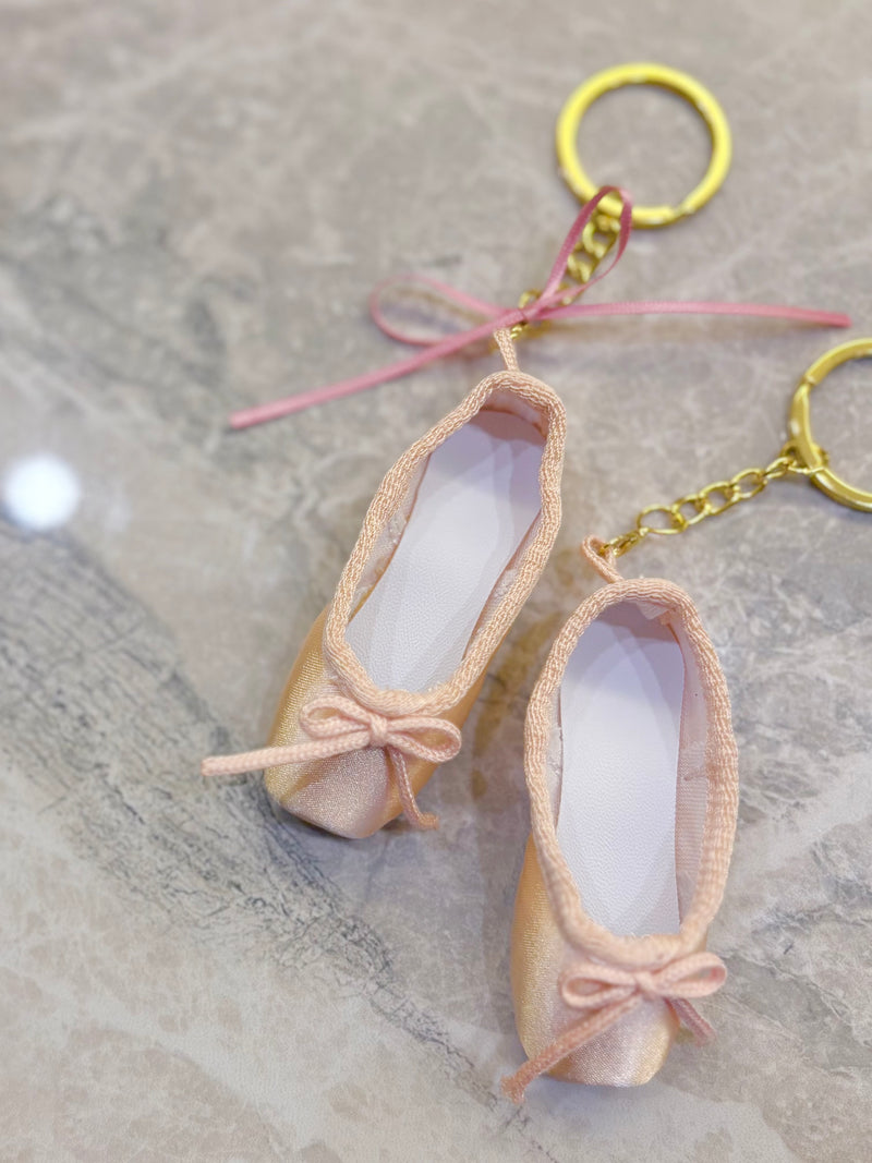 【NEW】イニシャル入りトゥーシューズチャーム