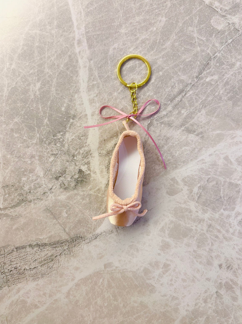 【NEW】イニシャル入りトゥーシューズチャーム